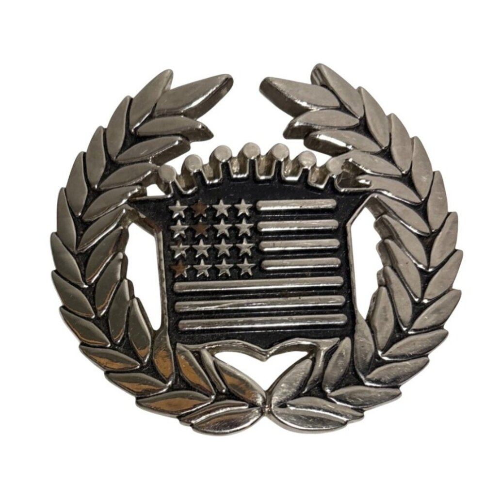 USA Flag Belt Buckle Famous Stars & Straps With Laurel Wreath Design Silver Tone